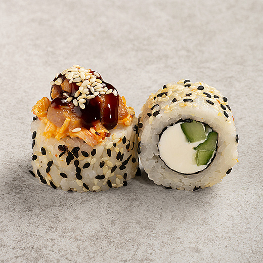 Запеченный с копченым тунцом и крабом в соусе Шри Майо